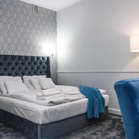 Hexus - Ofiar Oswiecimskich - Centrum Rynek *