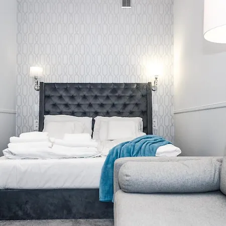 Hexus - Ofiar Oswiecimskich - Centrum Rynek Breslavia