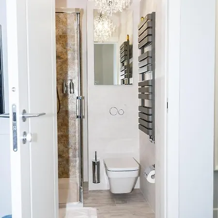 Hexus - Ofiar Oswiecimskich - Centrum Rynek Breslavia