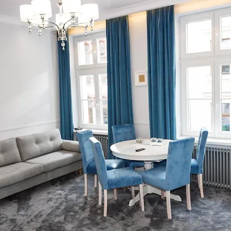 Hexus - Ofiar Oswiecimskich - Centrum Rynek Breslavia