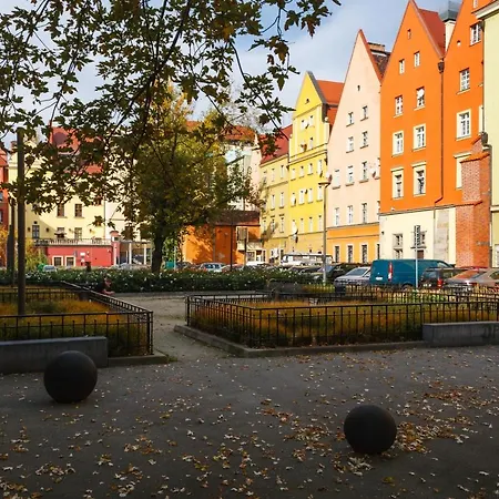 Hexus - Ofiar Oswiecimskich - Centrum Rynek *